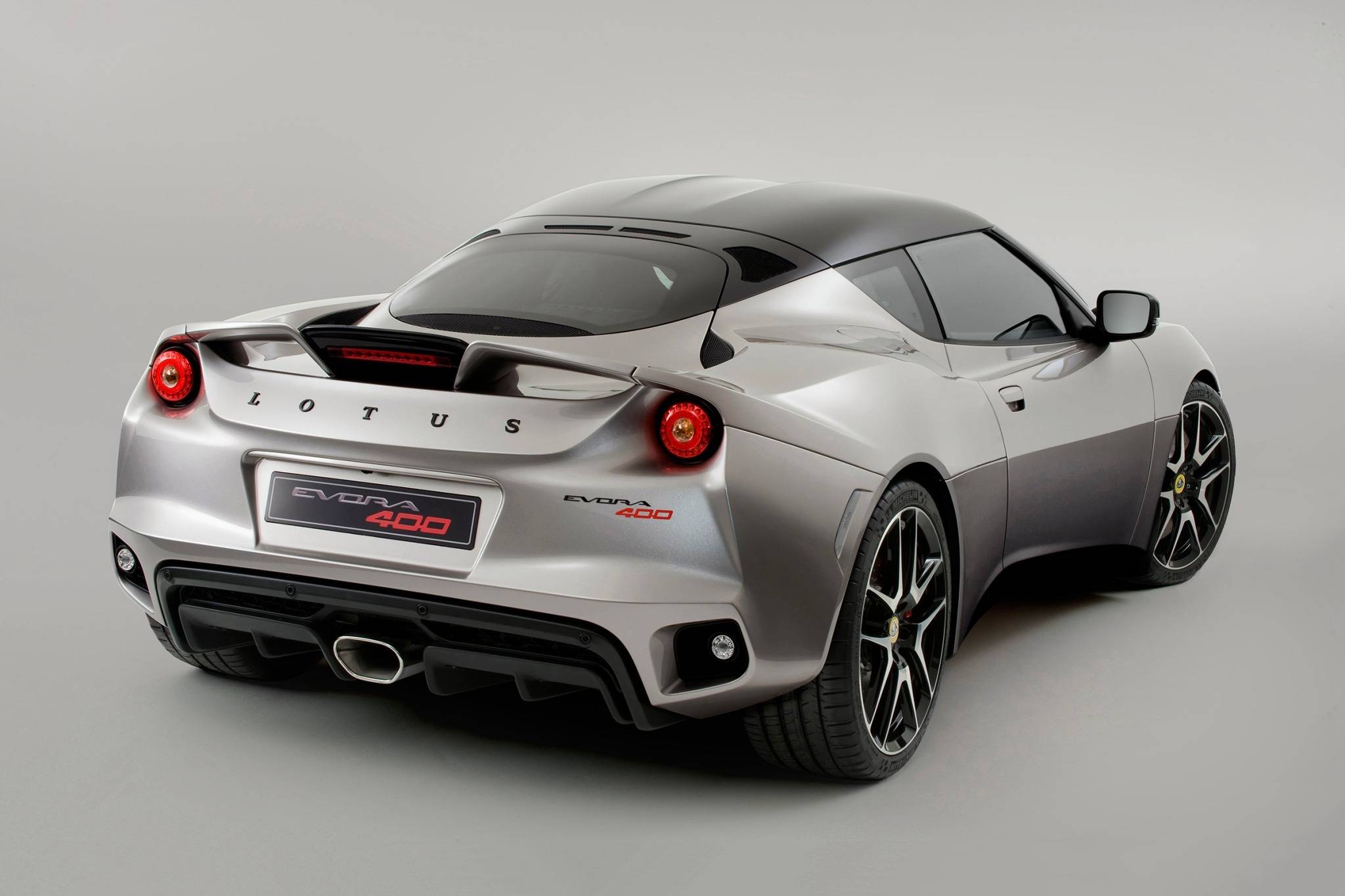 Lotus evora 400